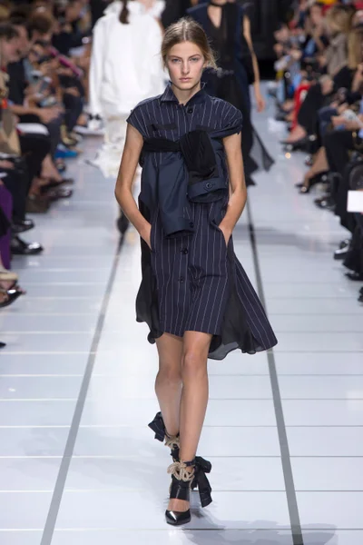 Look 25